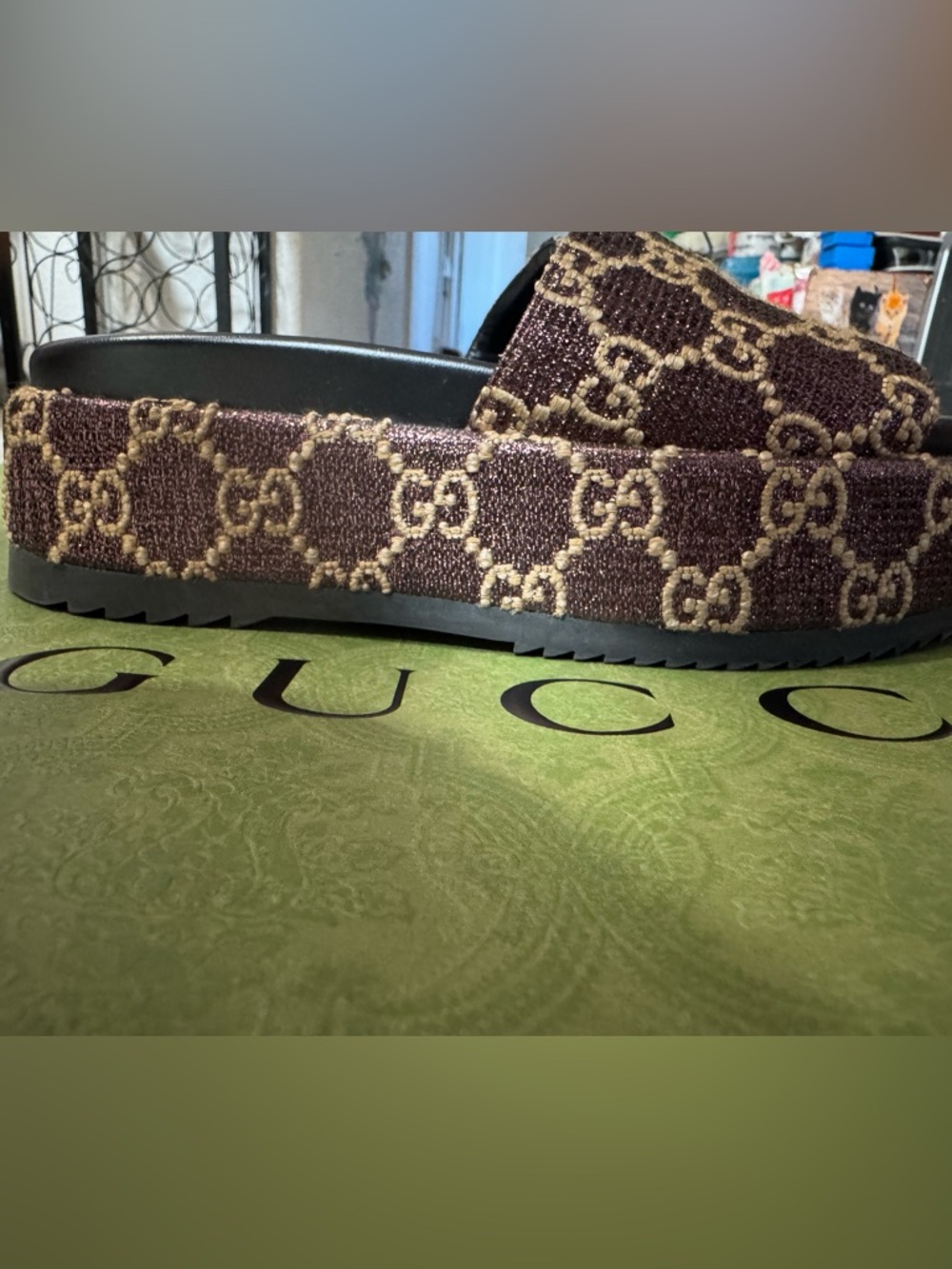 Gucci 💯% Authentic chunky GG Canvas Slide Mules with Black Footbed - Size 37 1/2 - Picture 6 of 11